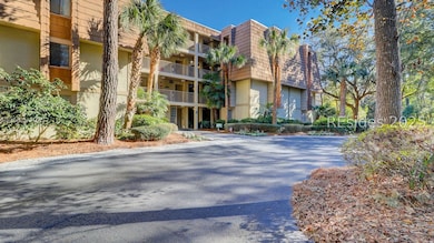 18 Lighthouse Rd unit 470, Hilton Head Island, SC 29928 - photo 2