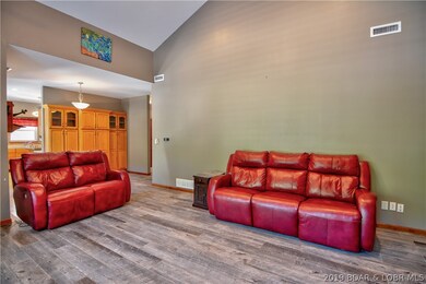 There's plenty of room, and the vaulted ceiling en