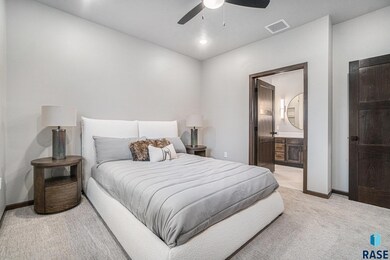 628 Harter Dr Dr, Madison, SD 57042 - photo 4