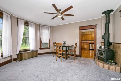 1943 W 15th St, Davenport, IA 52804 - photo 5