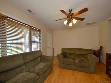 82 Rotunda Cir, Asheville, NC 28806 - photo 3