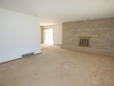 18800 Pawnee Ln, South Bend, IN 46637 - photo 4