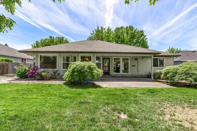 2443 Greenridge Dr, Medford, OR 97504 - photo 3