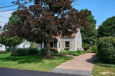 27 Mckinley Ave, Easthampton, MA 01027 - photo 2