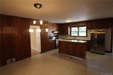 230 Valley Stream Rd, Statesville, NC 28677 - photo 6