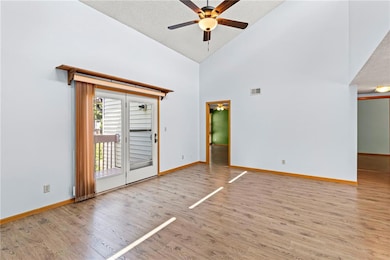 12310 E 43rd St S unit B10, Independence, MO 64055 - photo 2