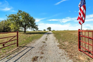219 Pr 3456, Paradise, TX 76073 - photo 2
