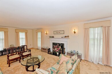 798 Avon Crest Blvd, Schenectady, NY 12309 - photo 5