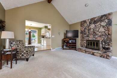 006-photo-living-room-6538599
