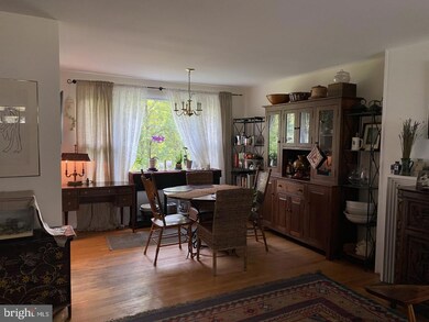 6617 Dearborn Dr, Falls Church, VA 22044 - photo 5