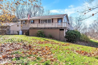 2810 Ledge Dr, Clarks Summit, PA 18411 - photo 2