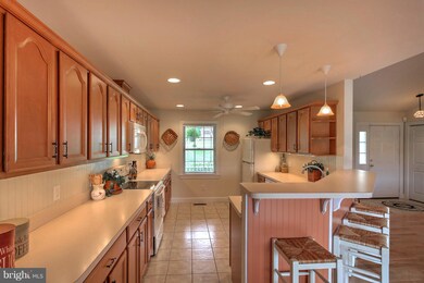 121 Woodger Cir, Louisa, VA 23093 - photo 6