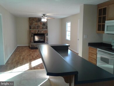 143 Southridge Dr, Berkeley Springs, WV 25411 - photo 5