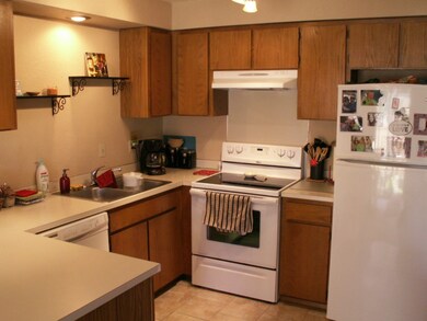 126 W Casino Rd unit 10, Everett, WA 98204 - photo 4