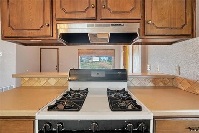 1106 N Indiana St, Weatherford, OK 73096 - photo 6