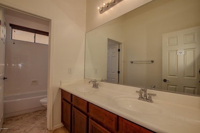 1046 E Phelps St (3)