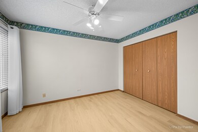 1811 Schmale Ct unit 2, Glendale Heights, IL 60139 - photo 3