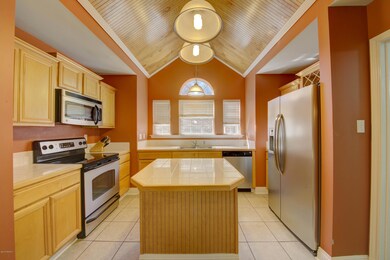 Pear Tree Circle-12