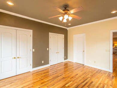 1022 E 8th Street MLS-50