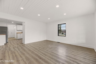 507 E Inskip Dr, Knoxville, TN 37912 - photo 6