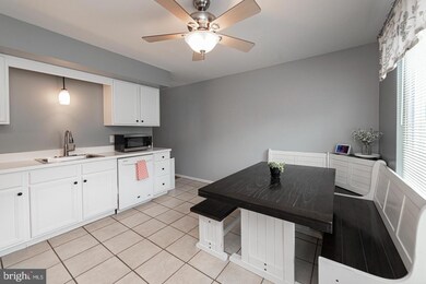 10 Terry Ct, Downingtown, PA 19335 - photo 4