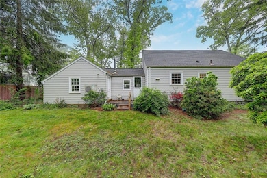 10 Joann Dr, Barrington, RI 02806 - photo 4