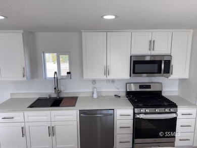 3563 W Graaf Ave, Ridgecrest, CA 93555 - photo 3