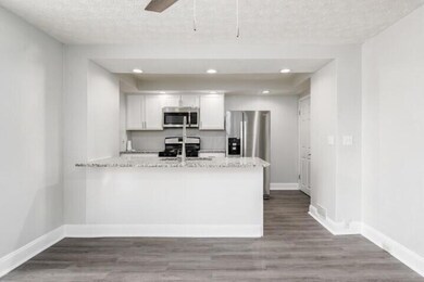 011_587251_W Genessee Ave-028 (Small)