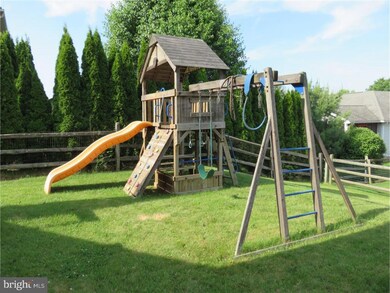 2740 Knollwood Way, Easton, PA 18040 - photo 3