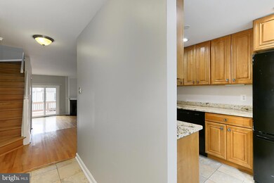 11931 Redtree Way, Reston, VA 20194 - photo 3