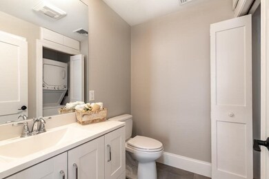 4 Wakefield Ave unit 5, Wakefield, MA 01880 - photo 6