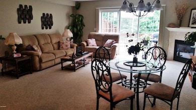 740 Stevenspoint SE unit 25, Byron Center, MI 49315 - photo 3