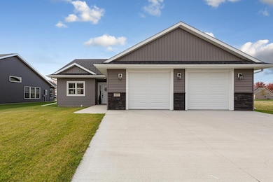 873 Escalade Ln SE, Owatonna, MN 55060 - photo 3