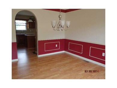 Dining Room. CHAIR RAILING AND CROWN MOLDING
