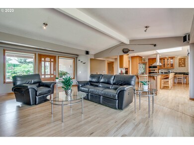 Kitchen/Living Room