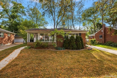 3069 Sylvan Dr, Royal Oak, MI 48073 - photo 2