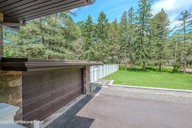 426 Park Ave unit 1, Mount Pocono, PA 18344 - photo 6