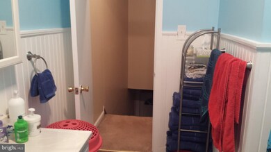 157 Mechanic St, Hightstown, NJ 08520 - photo 4