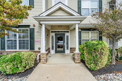 211 Mill Pond Way unit 25, Eatontown, NJ 07724 - photo 3