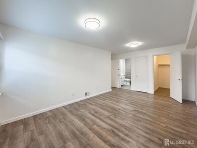 2 Powderhorn Ct unit 21, Woodbridge, NJ 07095 - photo 7