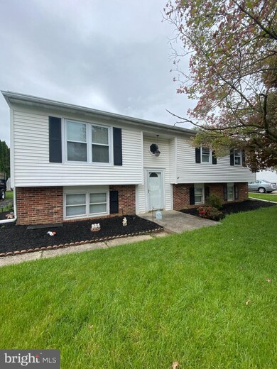 404 Farmhouse Rd, Downingtown, PA 19335 - photo 3