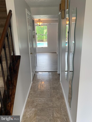 417 Waldon Rd, Langhorne, PA 19047 - photo 4