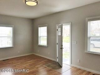 308 Sherwood Ave, Three Oaks, MI 49128 - photo 2