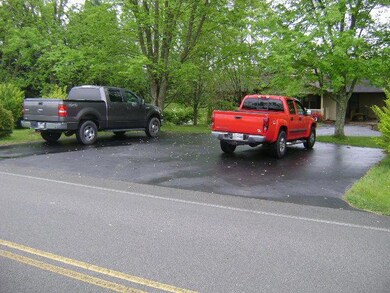 EXTRA PARKING