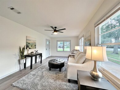 3213 12th St, Bay City, TX 77414 - photo 3