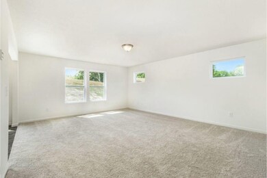 STG103-E1870-Great Room1