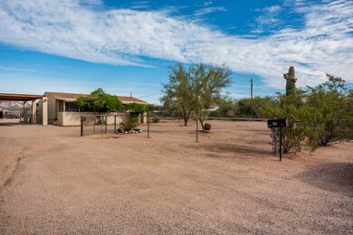834-W-Foothill-Street-2