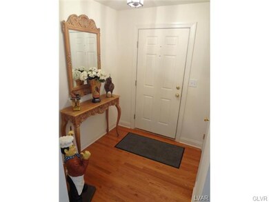 1814 Merlot Dr, Easton, PA 18045 - photo 3