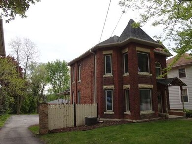 244 N Batavia Ave, Batavia, IL 60510 - photo 2