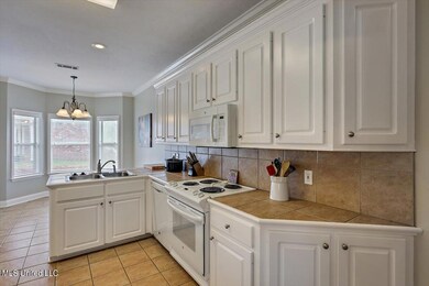 09-129 Middlefield Dr